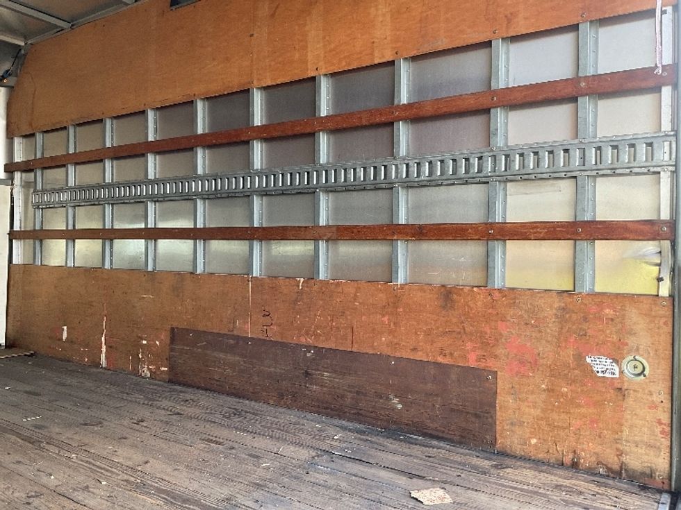 Light Duty Box Truck-Light and Medium Duty Trucks-Ford-2015-E350-Tampa-FL-193,929\n\t\tmiles-$ 9,500 - Image 11