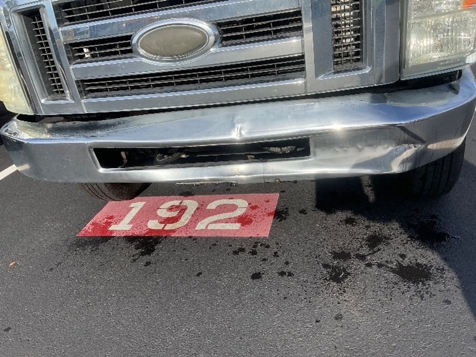 Light Duty Box Truck-Light and Medium Duty Trucks-Ford-2015-E350-Tampa-FL-193,929\n\t\tmiles-$ 9,500 - Image 25