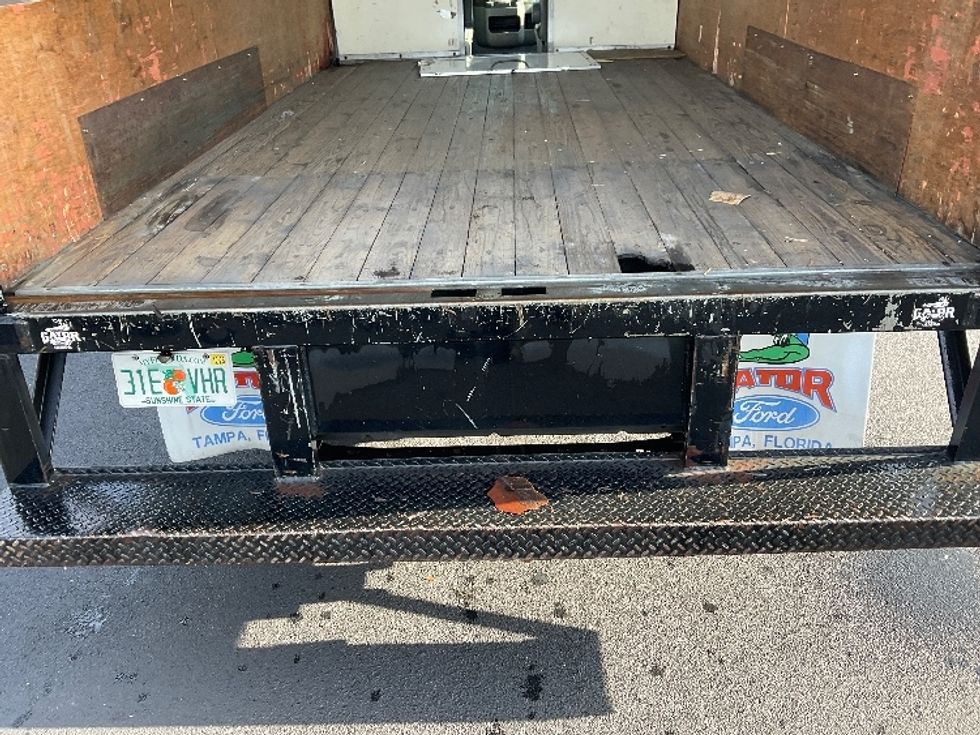 Light Duty Box Truck-Light and Medium Duty Trucks-Ford-2015-E350-Tampa-FL-193,929\n\t\tmiles-$ 9,500 - Image 9