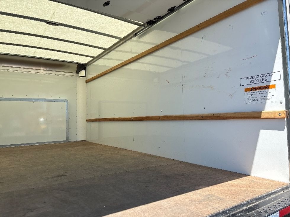 Light Duty Box Truck-Light and Medium Duty Trucks-Ford-2016-E350-Fresno-CA-11,299\n\t\tmiles-$ 22,500 - Image 10