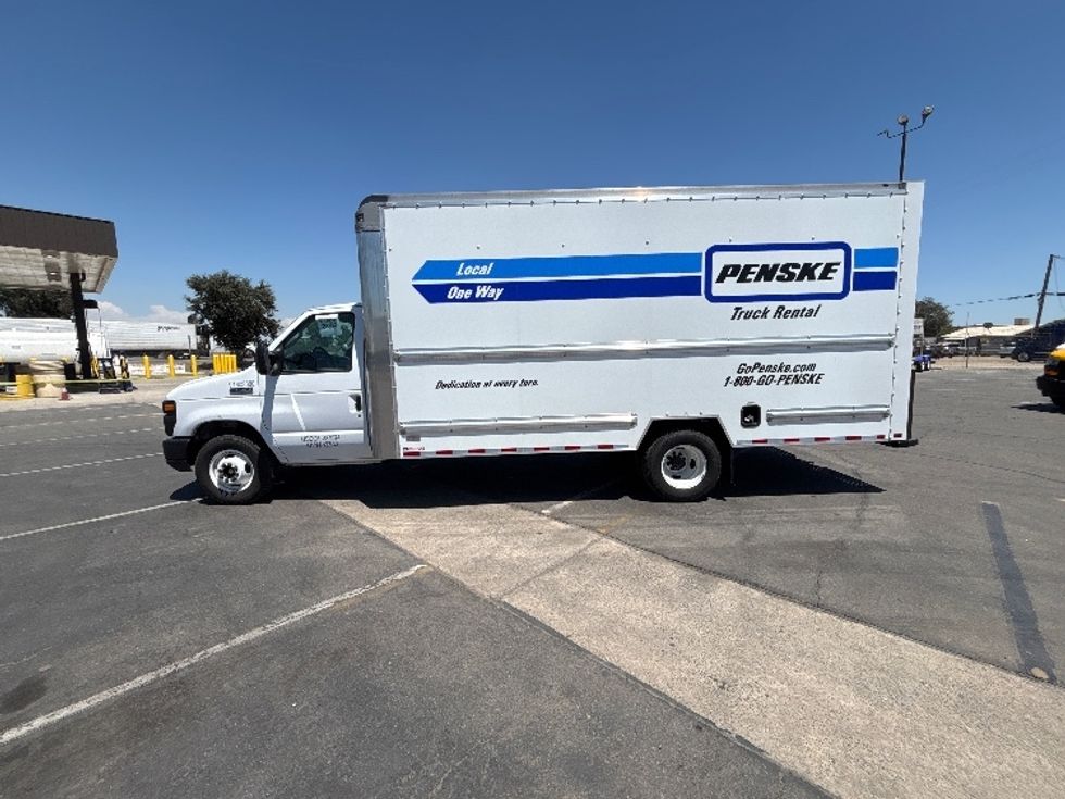 Light Duty Box Truck-Light and Medium Duty Trucks-Ford-2016-E350-Fresno-CA-11,299\n\t\tmiles-$ 22,500 - Image 4