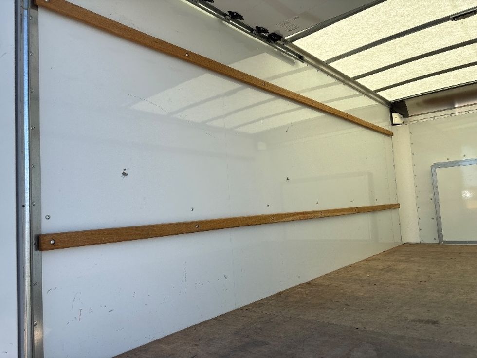 Light Duty Box Truck-Light and Medium Duty Trucks-Ford-2016-E350-Fresno-CA-11,299\n\t\tmiles-$ 22,500 - Image 9