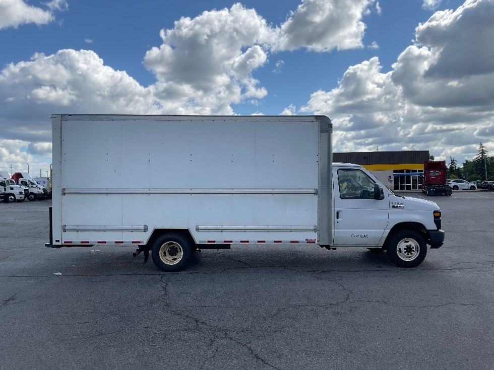 Light Duty Box Truck-Light and Medium Duty Trucks-Ford-2017-E350-Fredonia-NY-89,788\n\t\tmiles-$ 21,000 - Image 14