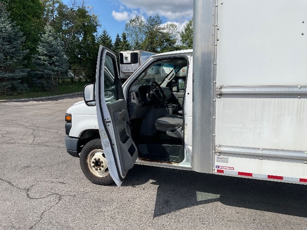 Light Duty Box Truck-Light and Medium Duty Trucks-Ford-2017-E350-Fredonia-NY-89,788\n\t\tmiles-$ 21,000 - Image 15