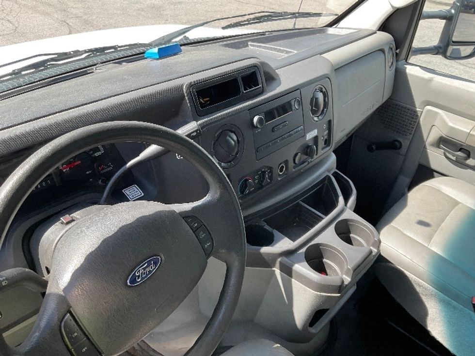 Light Duty Box Truck-Light and Medium Duty Trucks-Ford-2017-E350-Fredonia-NY-89,788\n\t\tmiles-$ 21,000 - Image 17