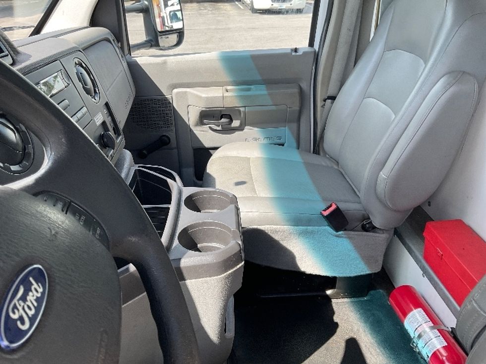 Light Duty Box Truck-Light and Medium Duty Trucks-Ford-2017-E350-Fredonia-NY-89,788\n\t\tmiles-$ 21,000 - Image 18