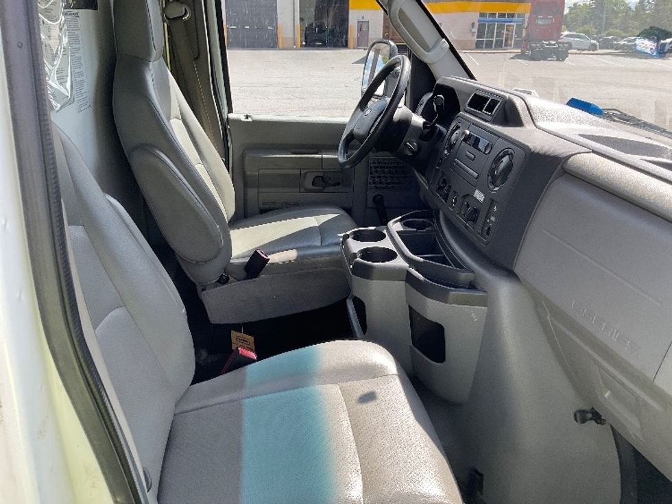 Light Duty Box Truck-Light and Medium Duty Trucks-Ford-2017-E350-Fredonia-NY-89,788\n\t\tmiles-$ 21,000 - Image 21