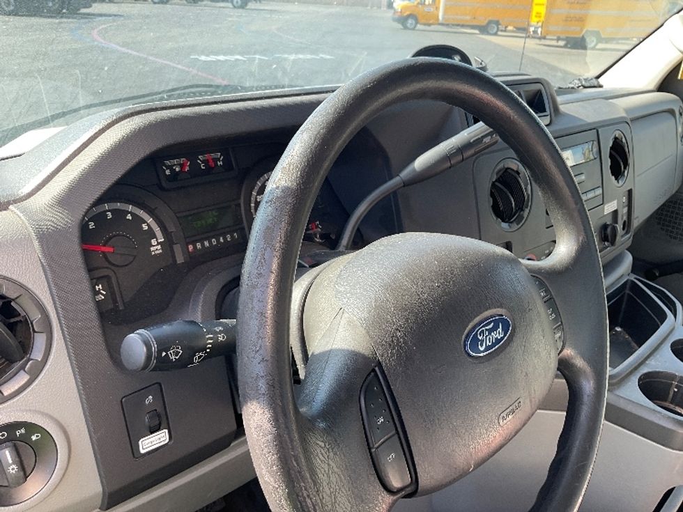 Light Duty Box Truck-Light and Medium Duty Trucks-Ford-2017-E350-Torrance-CA-68,867\n\t\tmiles-$ 27,000 - Image 17