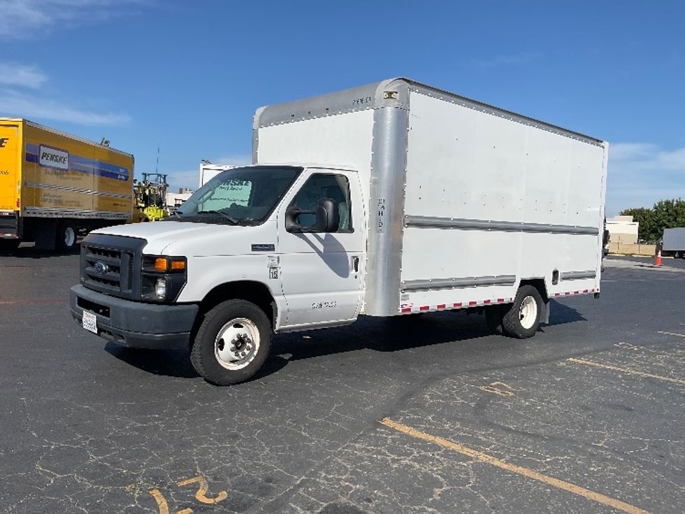 Light Duty Box Truck-Light and Medium Duty Trucks-Ford-2017-E350-Torrance-CA-68,867\n\t\tmiles-$ 27,000 - Image 3