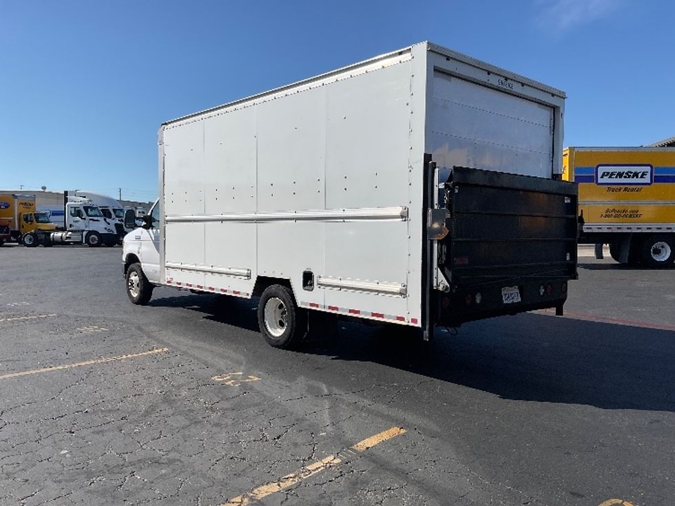 Light Duty Box Truck-Light and Medium Duty Trucks-Ford-2017-E350-Torrance-CA-68,867\n\t\tmiles-$ 27,000 - Image 6