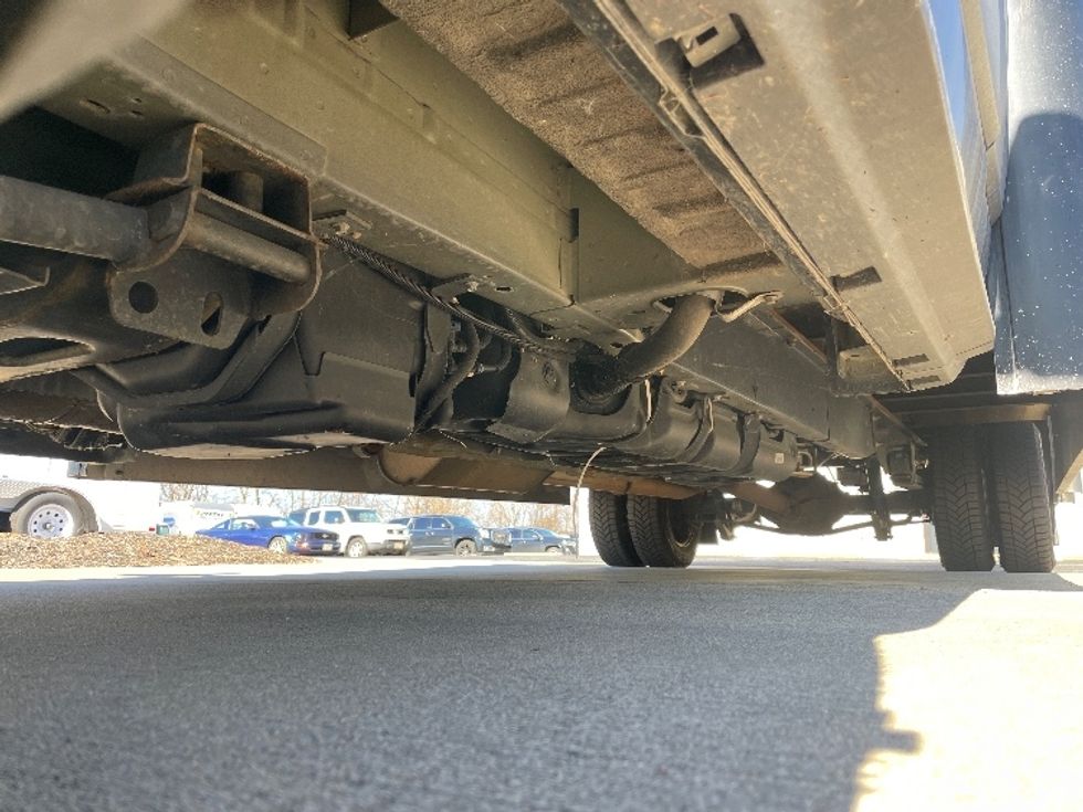 Light Duty Box Truck-Light and Medium Duty Trucks-Ford-2017-Transit 350-Concord-NC-85,846\n\t\tmiles-$ 26,250 - Image 5