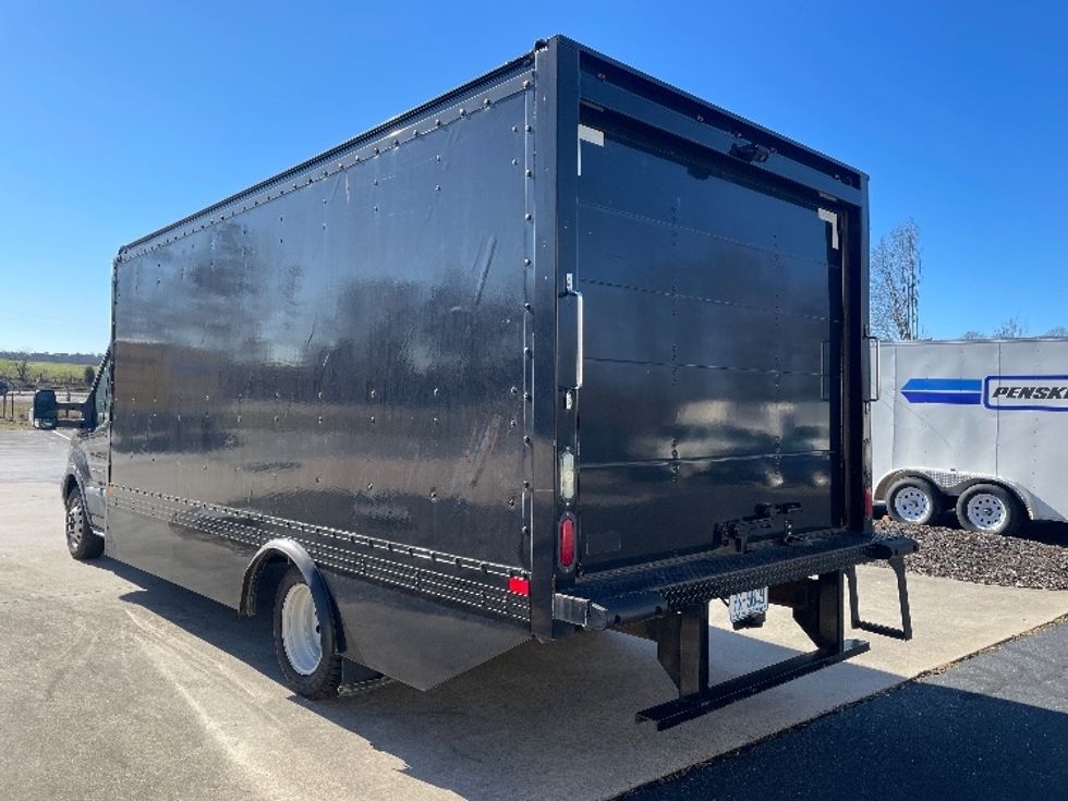 Light Duty Box Truck-Light and Medium Duty Trucks-Ford-2017-Transit 350-Concord-NC-85,846\n\t\tmiles-$ 26,250 - Image 6