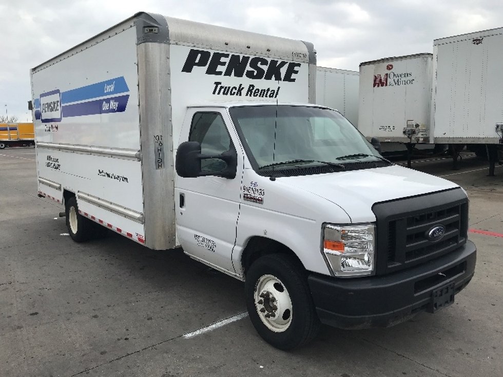 Used Ford Light Duty Box Trucks for Sale in TX Penske Used Trucks