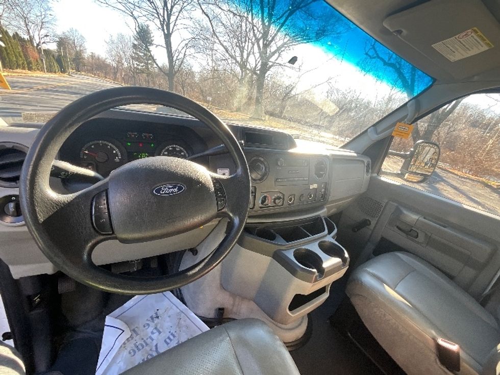 Light Duty Box Truck-Light and Medium Duty Trucks-Ford-2018-E350-Reading-PA-130,886\n\t\tmiles-$ 21,500 - Image 17