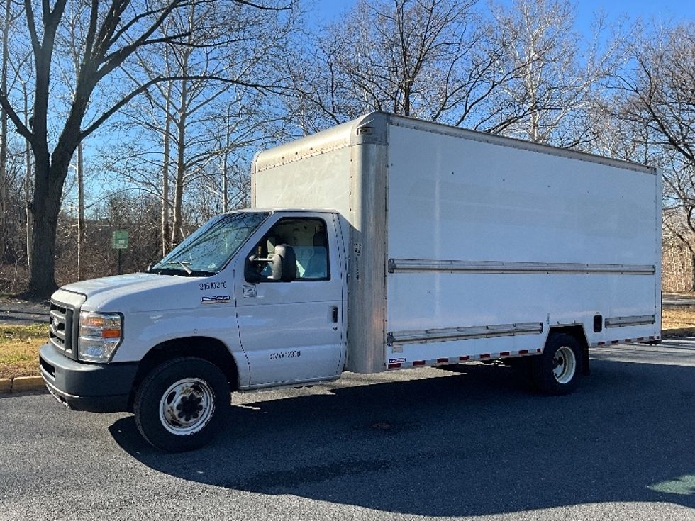 Light Duty Box Truck-Light and Medium Duty Trucks-Ford-2018-E350-Reading-PA-130,886\n\t\tmiles-$ 21,500 - Image 3