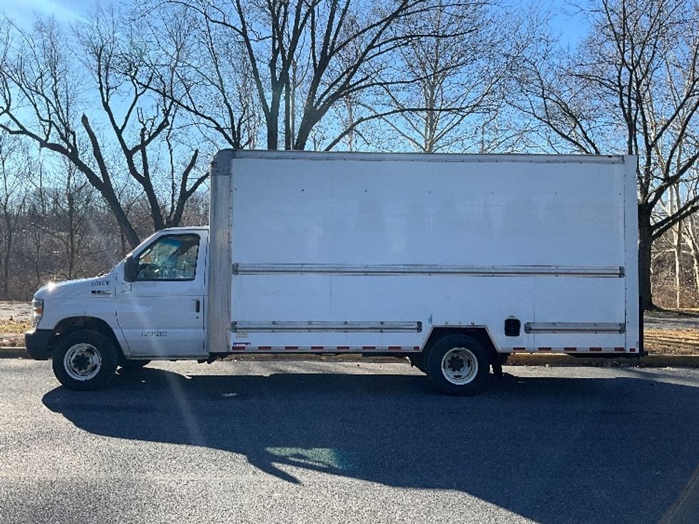 Light Duty Box Truck-Light and Medium Duty Trucks-Ford-2018-E350-Reading-PA-130,886\n\t\tmiles-$ 21,500 - Image 4