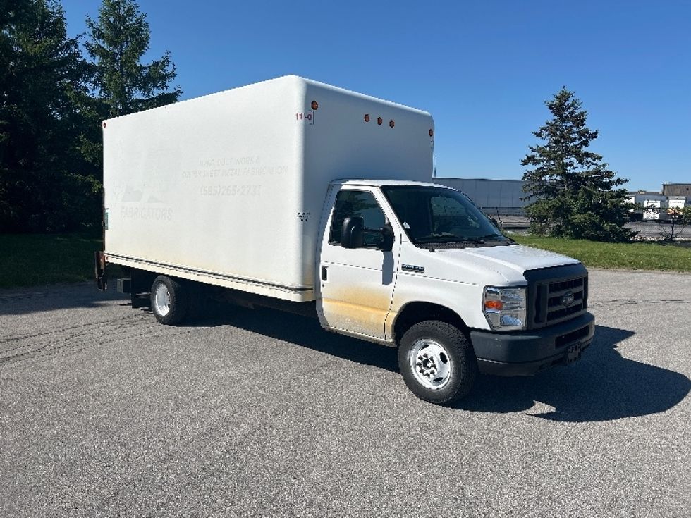Light Duty Box Truck-Light and Medium Duty Trucks-Ford-2018-E350-Rochester-NY-152,669\n\t\tmiles-$ 12,500 - Image 1