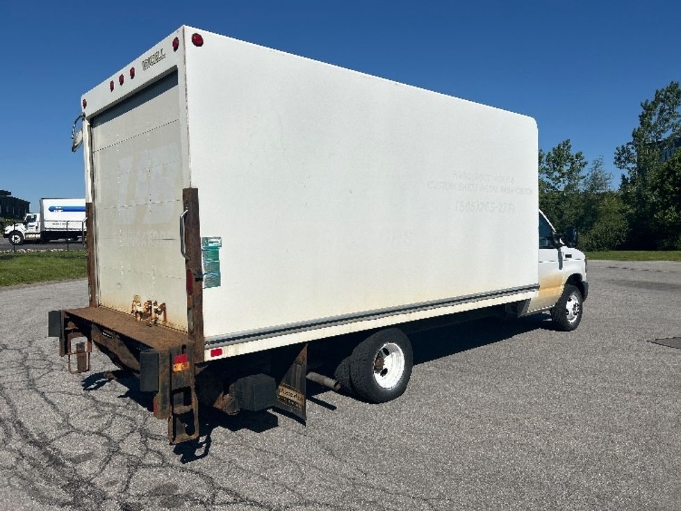 Light Duty Box Truck-Light and Medium Duty Trucks-Ford-2018-E350-Rochester-NY-152,669\n\t\tmiles-$ 12,500 - Image 12