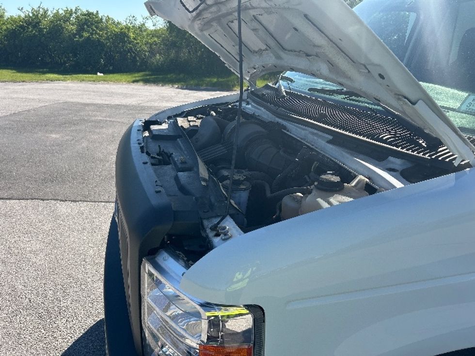 Light Duty Box Truck-Light and Medium Duty Trucks-Ford-2018-E350-Rochester-NY-152,669\n\t\tmiles-$ 12,500 - Image 23