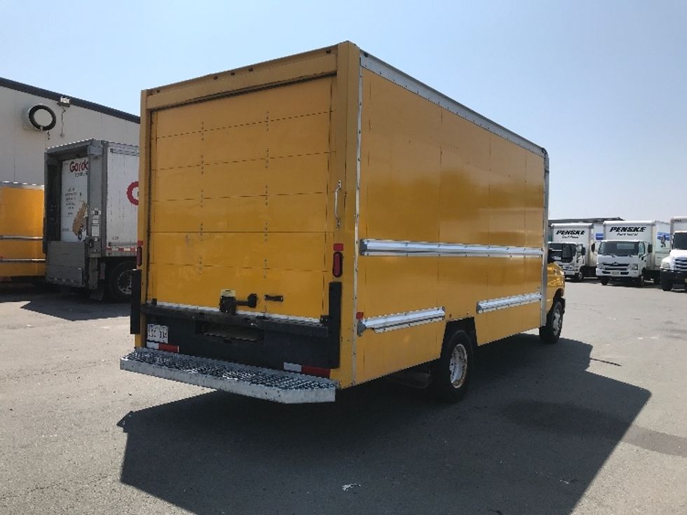 Light Duty Box Truck-Light and Medium Duty Trucks-Ford-2018-E450-Dartmouth-NS-137,239\n\t\tkm-$ 28,250 - Image 13