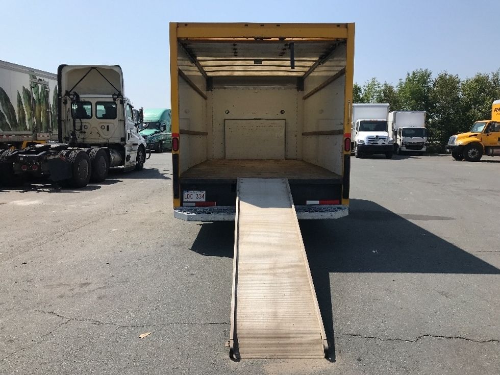 Light Duty Box Truck-Light and Medium Duty Trucks-Ford-2018-E450-Dartmouth-NS-137,239\n\t\tkm-$ 28,250 - Image 9