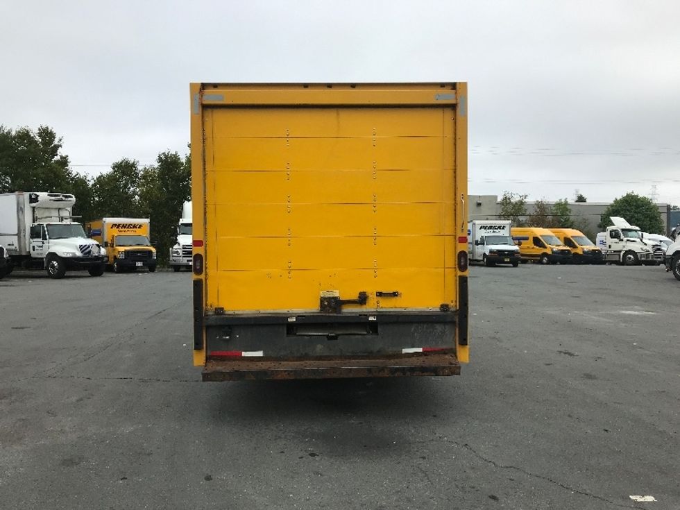 Light Duty Box Truck-Light and Medium Duty Trucks-Ford-2018-E450-Dartmouth-NS-146,187\n\t\tkm-$ 27,500 - Image 7