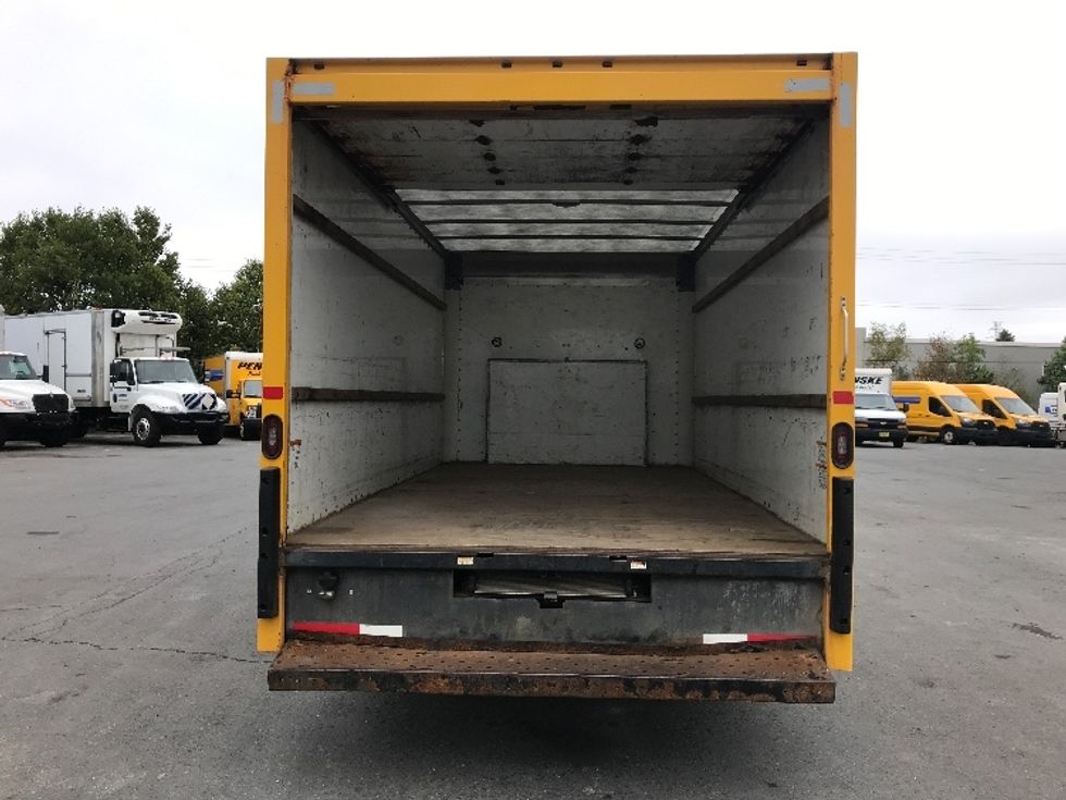 Light Duty Box Truck-Light and Medium Duty Trucks-Ford-2018-E450-Dartmouth-NS-146,187\n\t\tkm-$ 27,500 - Image 8