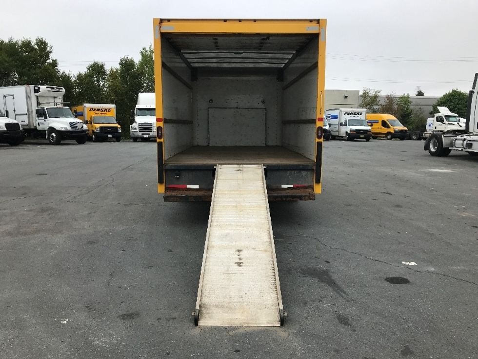 Light Duty Box Truck-Light and Medium Duty Trucks-Ford-2018-E450-Dartmouth-NS-146,187\n\t\tkm-$ 27,500 - Image 9