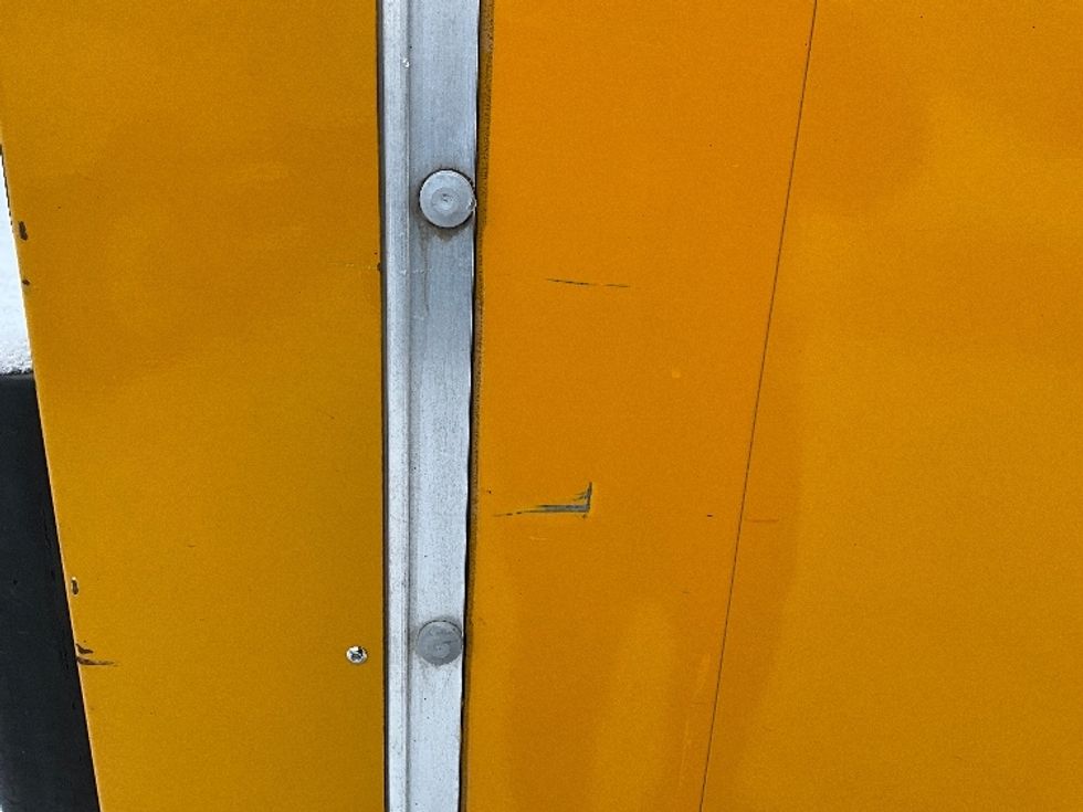 Light Duty Box Truck-Light and Medium Duty Trucks-Ford-2018-E450-Moncton-NB-204,131\n\t\tkm-$ 26,500 - Image 24