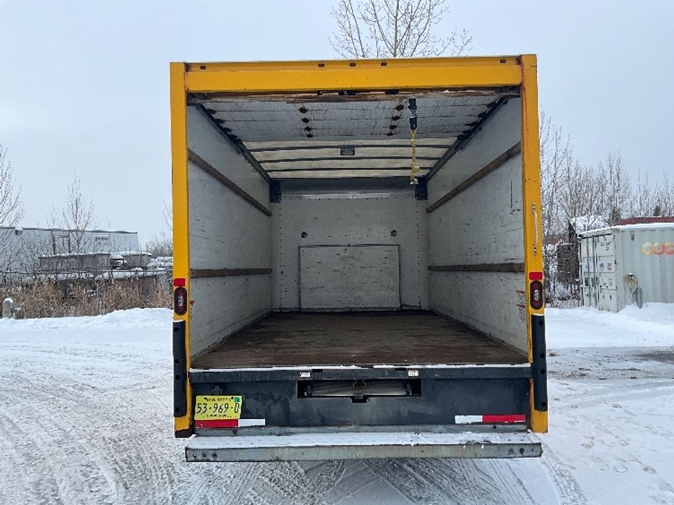 Light Duty Box Truck-Light and Medium Duty Trucks-Ford-2018-E450-Moncton-NB-204,131\n\t\tkm-$ 26,500 - Image 8
