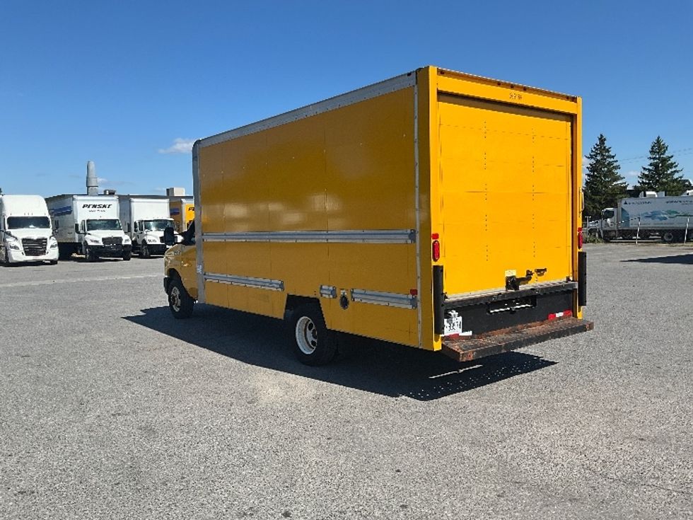 Light Duty Box Truck-Light and Medium Duty Trucks-Ford-2018-E450-Ottawa-ON-130,623\n\t\tkm-$ 28,500 - Image 6