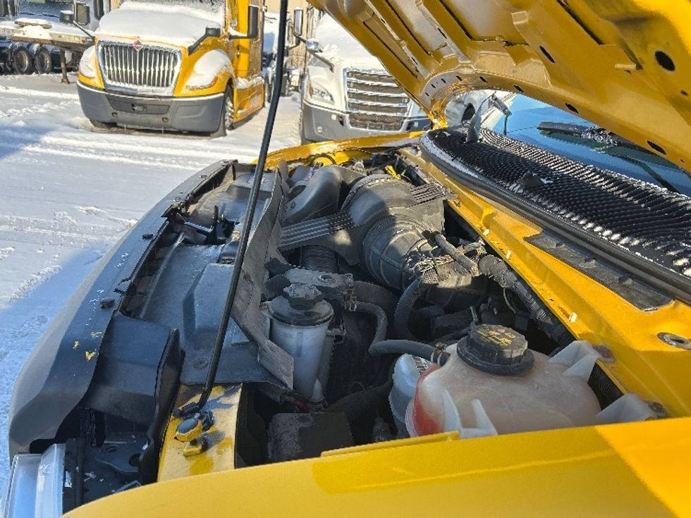 Light Duty Box Truck-Light and Medium Duty Trucks-Ford-2018-E450-Ottawa-ON-158,022\n\t\tkm-$ 30,250 - Image 24