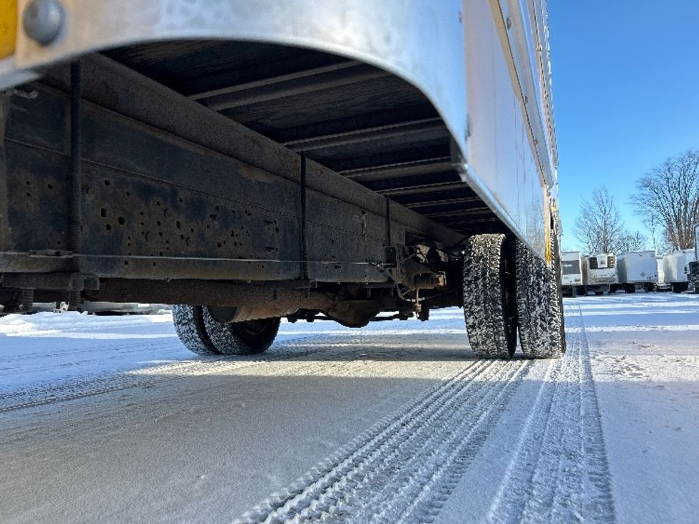 Light Duty Box Truck-Light and Medium Duty Trucks-Ford-2018-E450-Ottawa-ON-158,022\n\t\tkm-$ 30,250 - Image 5