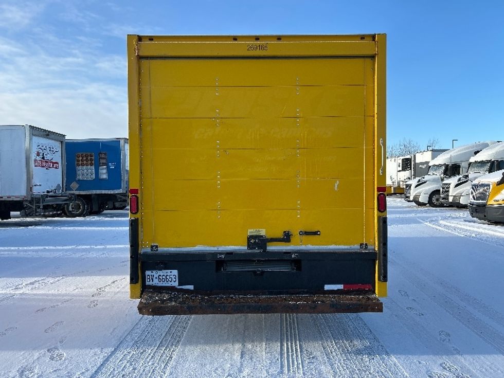 Light Duty Box Truck-Light and Medium Duty Trucks-Ford-2018-E450-Ottawa-ON-158,022\n\t\tkm-$ 30,250 - Image 7