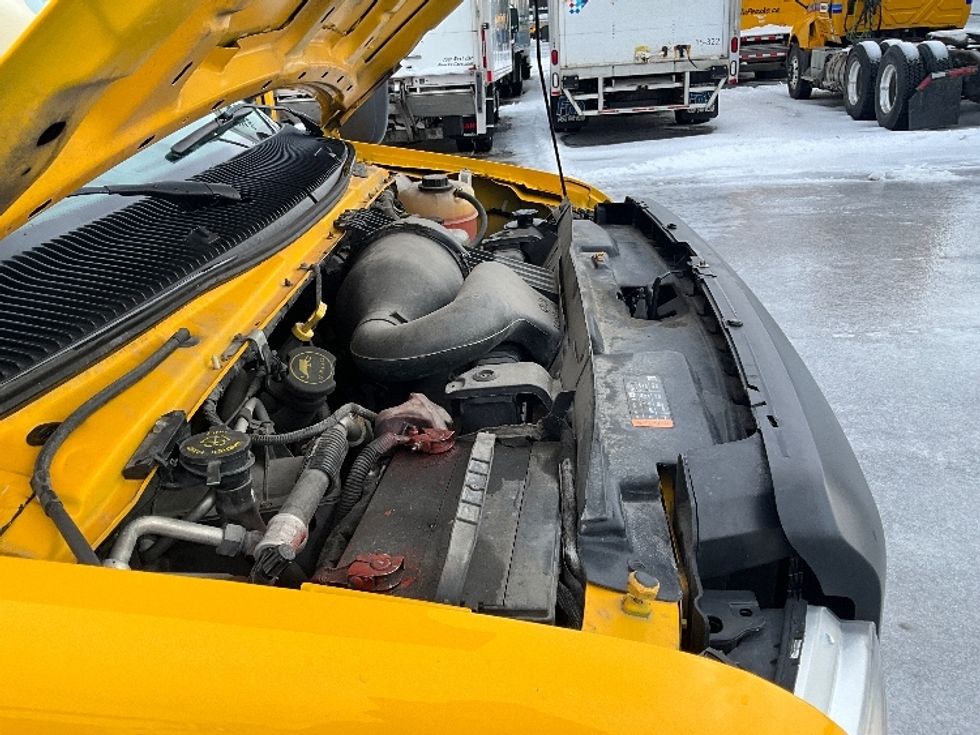 Light Duty Box Truck-Light and Medium Duty Trucks-Ford-2018-E450-Ottawa-ON-169,800\n\t\tkm-$ 29,250 - Image 24