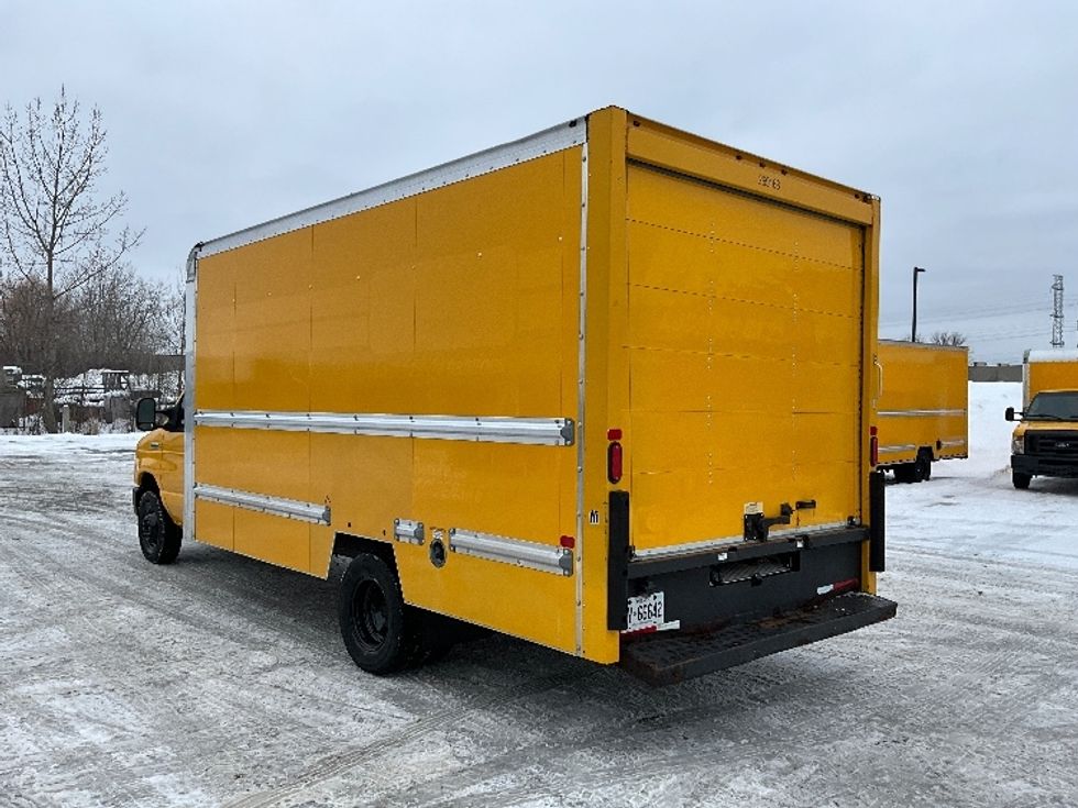 Light Duty Box Truck-Light and Medium Duty Trucks-Ford-2018-E450-Ottawa-ON-180,678\n\t\tkm-$ 22,500 - Image 6