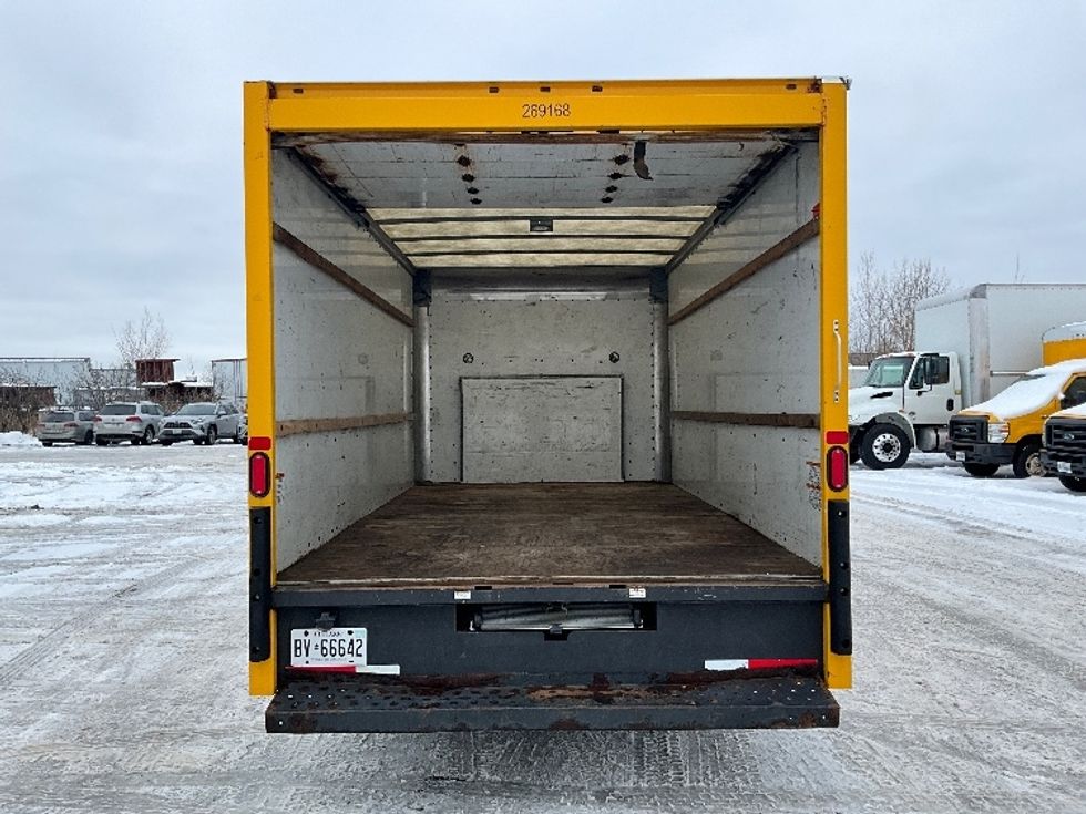 Light Duty Box Truck-Light and Medium Duty Trucks-Ford-2018-E450-Ottawa-ON-180,678\n\t\tkm-$ 22,500 - Image 8