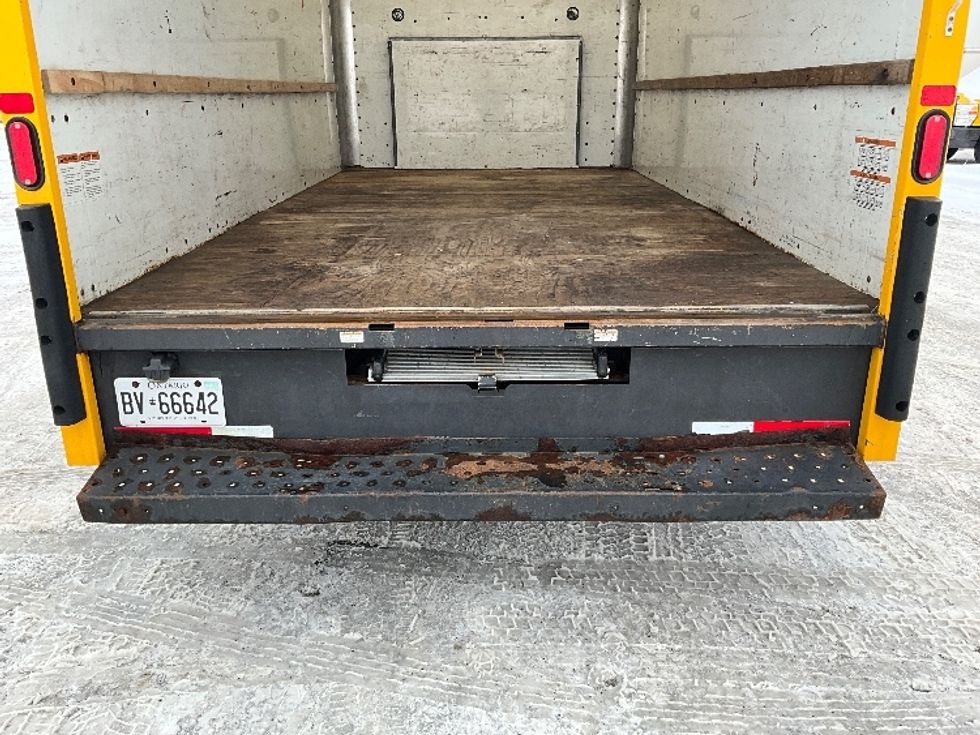 Light Duty Box Truck-Light and Medium Duty Trucks-Ford-2018-E450-Ottawa-ON-180,678\n\t\tkm-$ 22,500 - Image 9