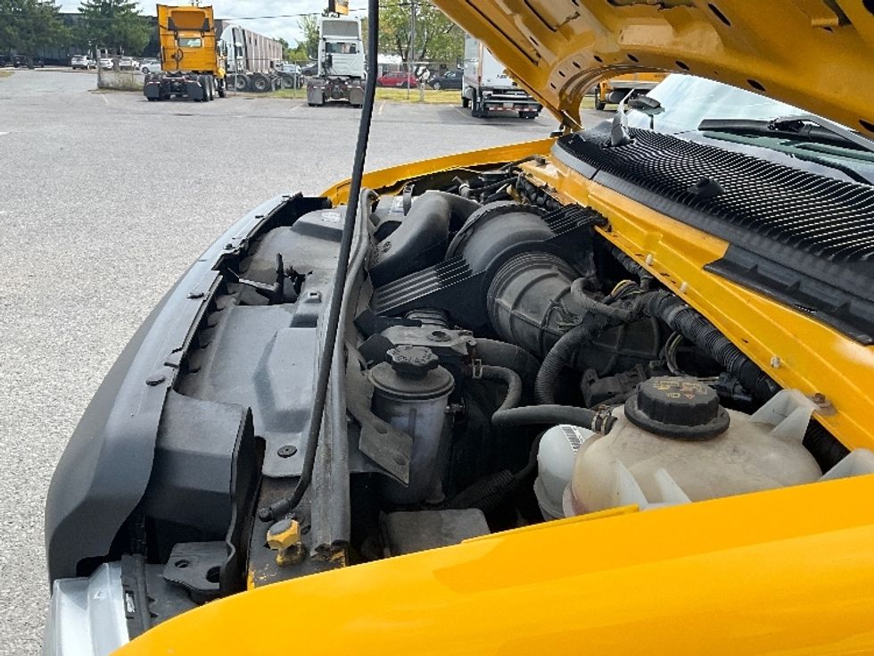 Light Duty Box Truck-Light and Medium Duty Trucks-Ford-2018-E450-Ottawa-ON-218,479\n\t\tkm-$ 23,000 - Image 24