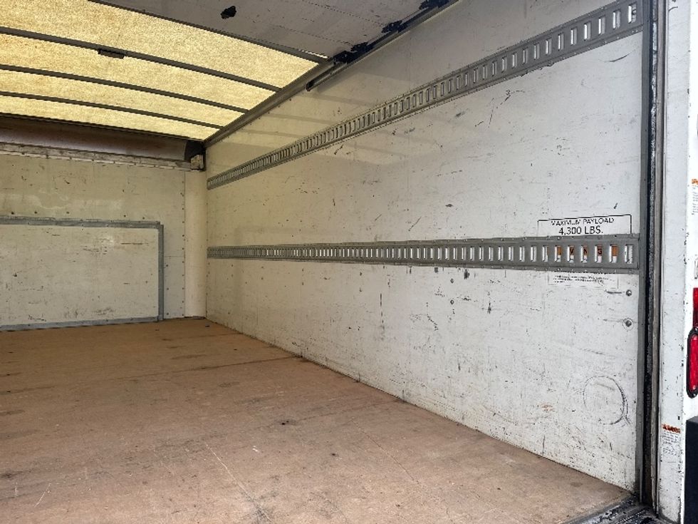 Light Duty Box Truck-Light and Medium Duty Trucks-Ford-2019-E350-Baltimore-MD-129,312\n\t\tmiles-$ 21,500 - Image 12