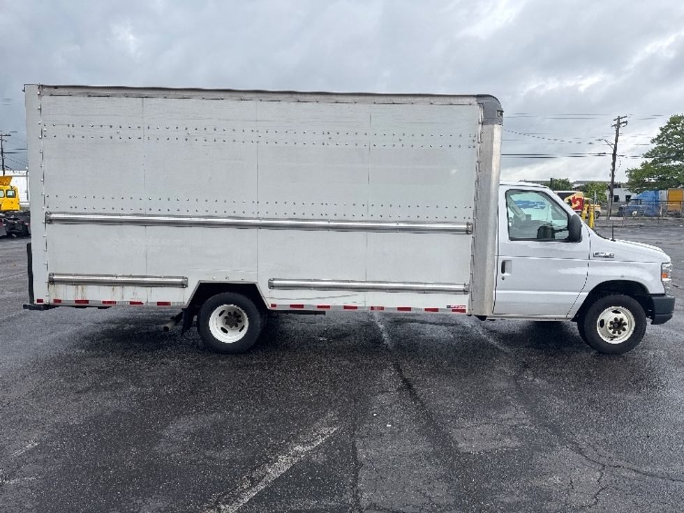 Light Duty Box Truck-Light and Medium Duty Trucks-Ford-2019-E350-Baltimore-MD-129,312\n\t\tmiles-$ 21,500 - Image 15