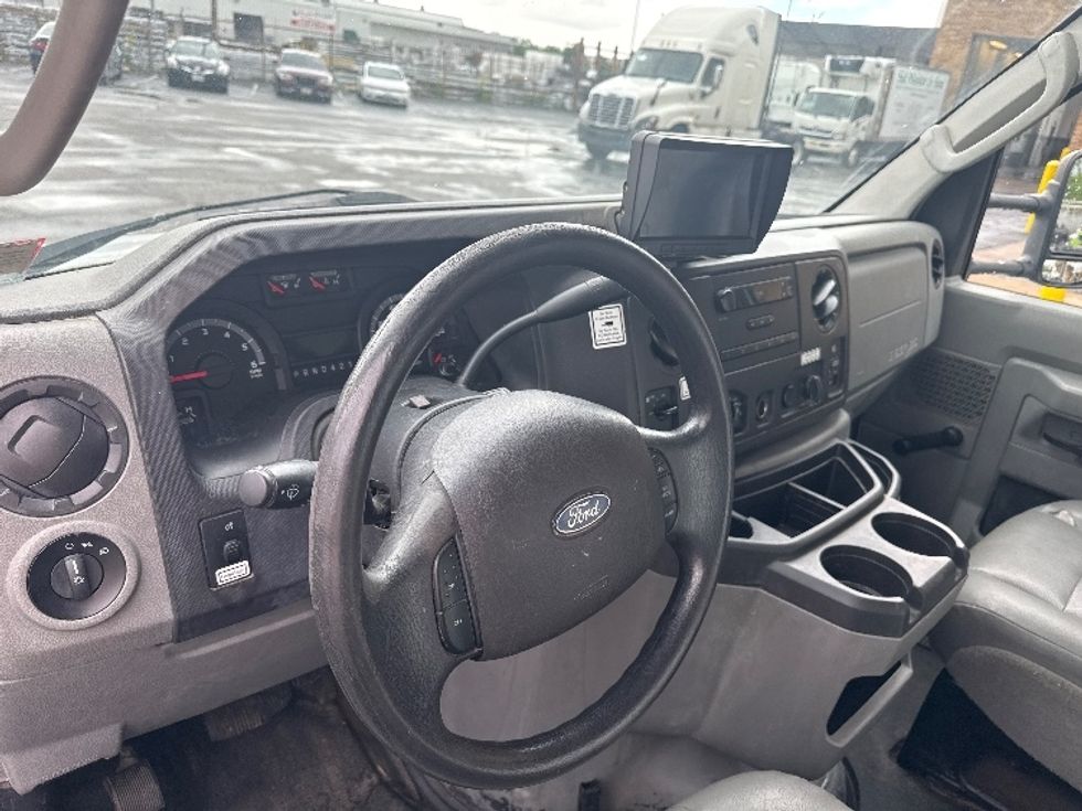 Light Duty Box Truck-Light and Medium Duty Trucks-Ford-2019-E350-Baltimore-MD-129,312\n\t\tmiles-$ 21,500 - Image 17