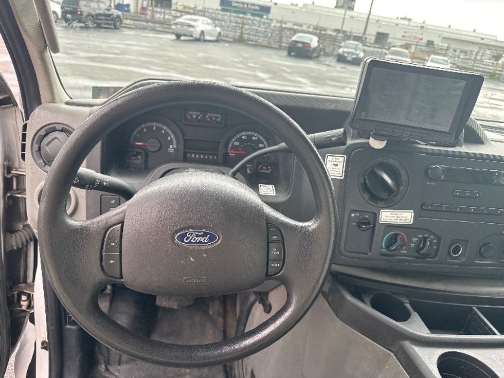 Light Duty Box Truck-Light and Medium Duty Trucks-Ford-2019-E350-Baltimore-MD-129,312\n\t\tmiles-$ 21,500 - Image 18