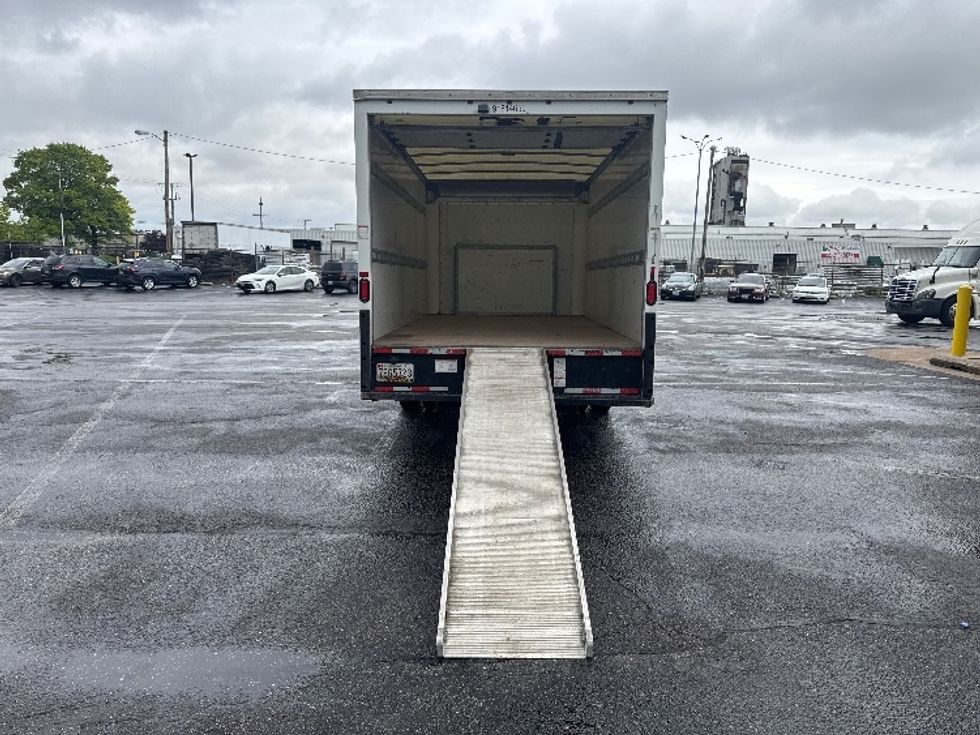 Light Duty Box Truck-Light and Medium Duty Trucks-Ford-2019-E350-Baltimore-MD-129,312\n\t\tmiles-$ 21,500 - Image 9