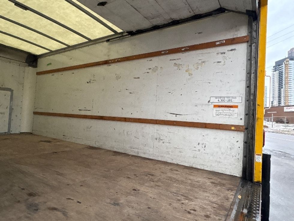 Light Duty Box Truck-Light and Medium Duty Trucks-Ford-2019-E350-Concord-ON-176,550\n\t\tkm-$ 29,000 - Image 12