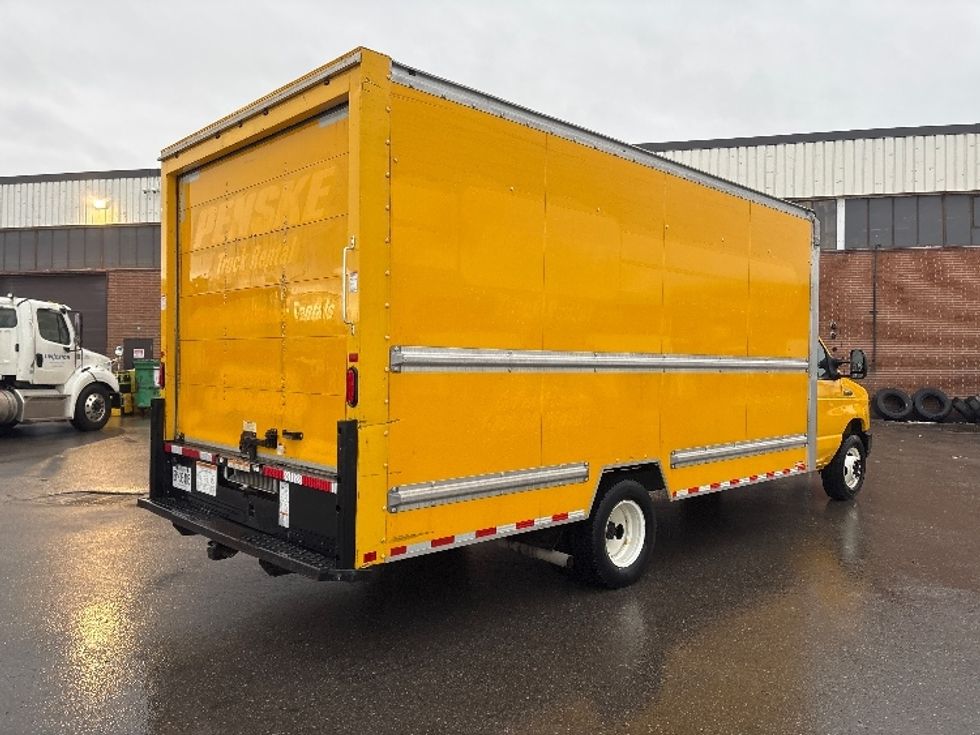 Light Duty Box Truck-Light and Medium Duty Trucks-Ford-2019-E350-Concord-ON-176,550\n\t\tkm-$ 29,000 - Image 13