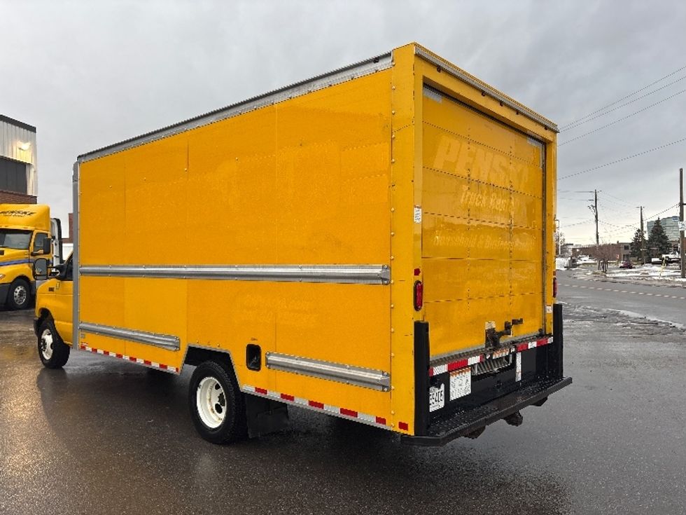 Light Duty Box Truck-Light and Medium Duty Trucks-Ford-2019-E350-Concord-ON-176,550\n\t\tkm-$ 29,000 - Image 6