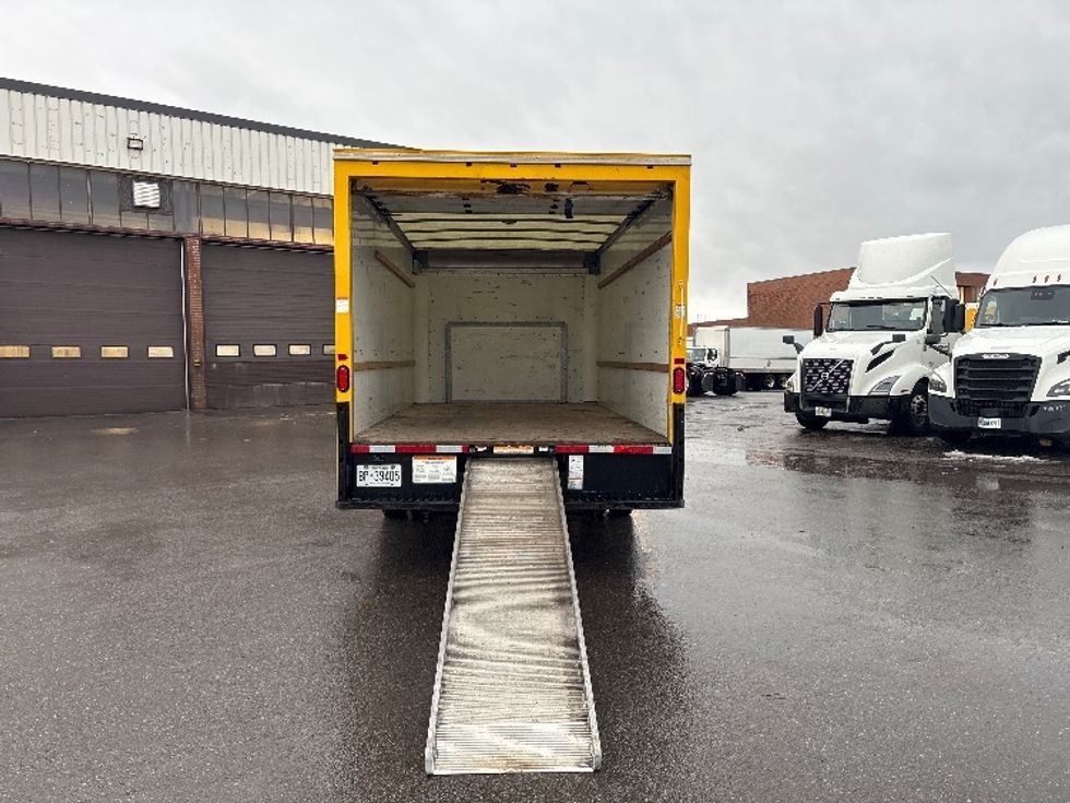 Light Duty Box Truck-Light and Medium Duty Trucks-Ford-2019-E350-Concord-ON-176,550\n\t\tkm-$ 29,000 - Image 9