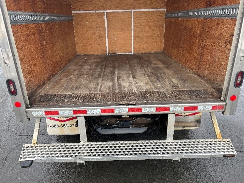 Light Duty Box Truck-Light and Medium Duty Trucks-Ford-2019-E350-Dartmouth-NS-112,467\n\t\tkm-$ 37,750 - Image 10