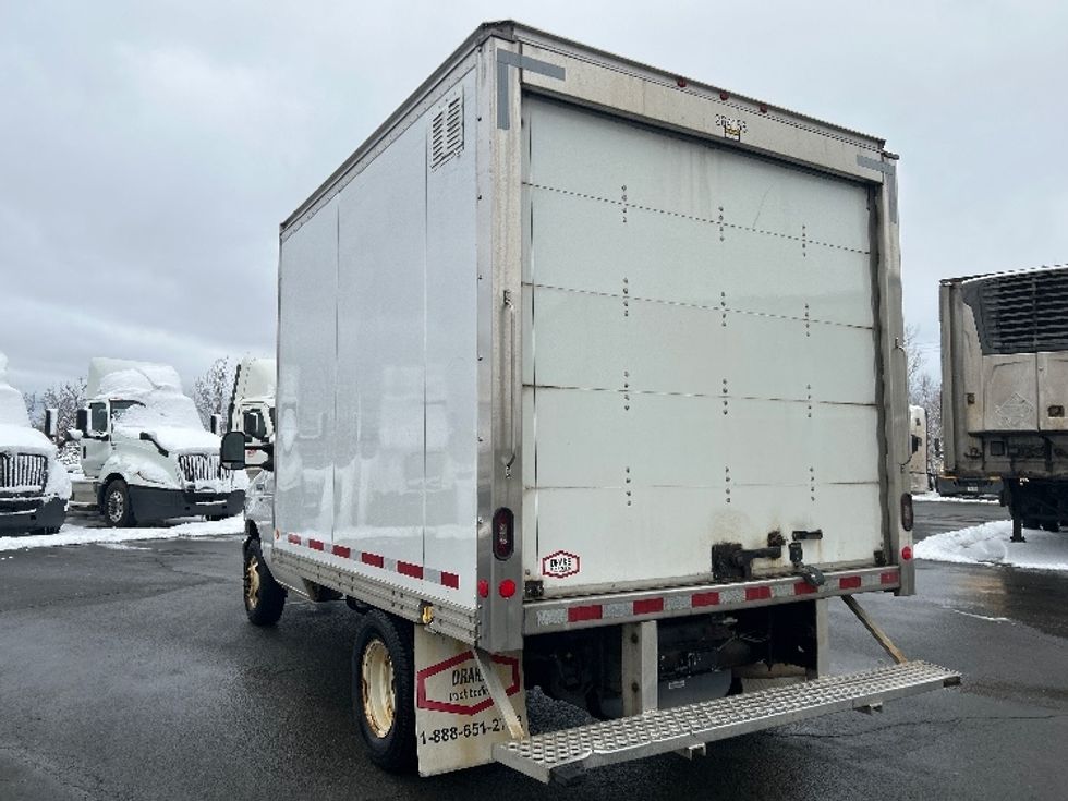 Light Duty Box Truck-Light and Medium Duty Trucks-Ford-2019-E350-Dartmouth-NS-112,467\n\t\tkm-$ 37,750 - Image 6